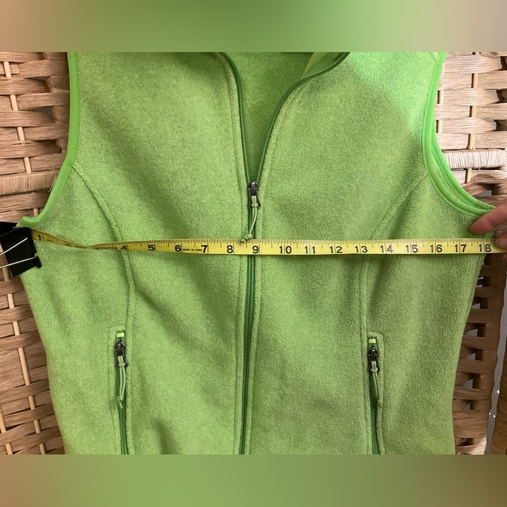 L.L. Bean Bright Green Fleece Vest - Picture 9 of 9